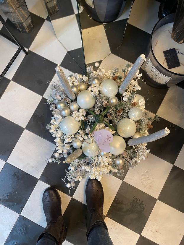 FOTO Pogledajte kakvih sve vjenčića ima po Zagrebu, neki 'dizajnerski' dođu i 400 eura