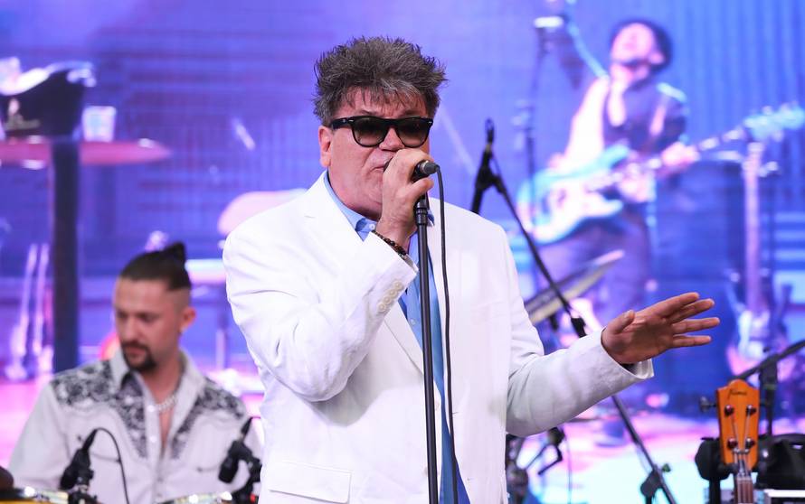 Zagreb: Crvena jabuka predstavila novi album i najavila koncertnu turneju