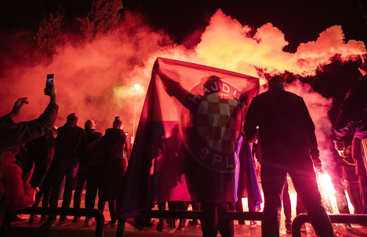 'Mrzim Dinamo, srpsko ime to'. U ovoj državi srpstvo je postalo nova mjerna jedinica za mržnju