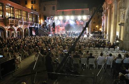Šibenik: Prva večer 26. festivala Dalmatinske šansone 
