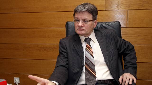 Sudac Dobronić tvrdi:  I valutna klauzula u euru je opasnost