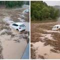 VIDEO Strašne poplave u Španjolskoj. Auti 'plivaju' po cesti, tuča oštetila zrakoplov