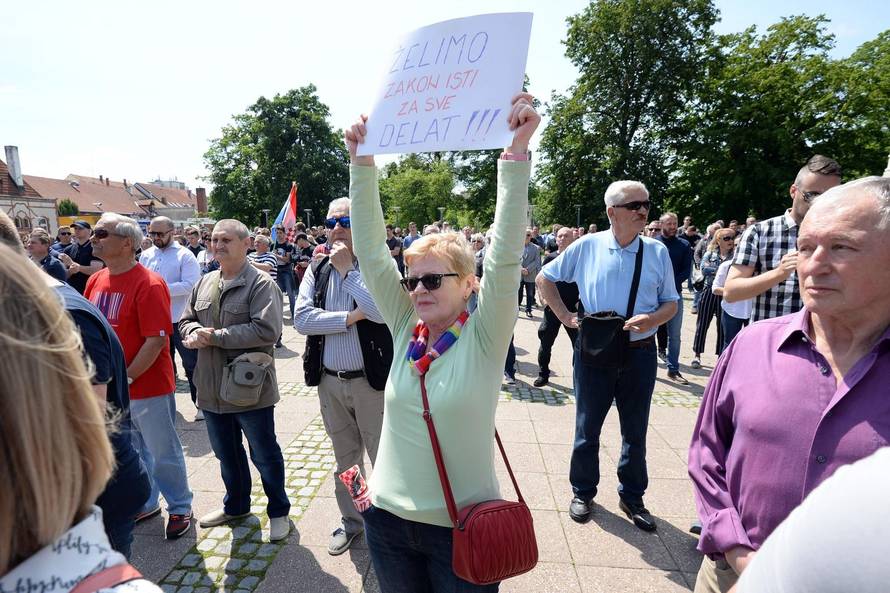 Incident na prosvjedu za koji Kajtazi kaže da je protiv Roma