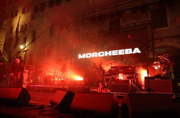 Šibenik:  Britanski trip-hop bend Morcheeba uveo je šibencane i njihove goste u novu 2026.godinu