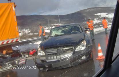 Mercedesom na autocesti udario HAC-ovu ophodnju 