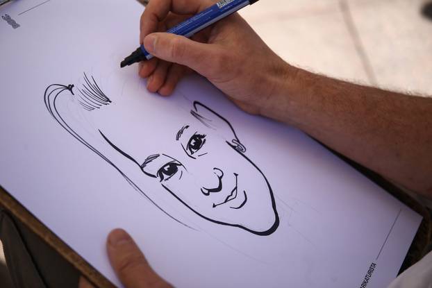 Zagreb: Hrvatsko društvo karikaturista održalo javno crtanje brzopoteznih portretnih karikatura