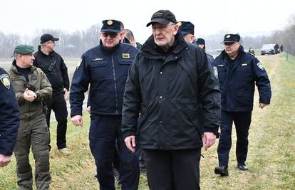 Ministar Božinović: 'Hrvatska policija godišnje spasi oko sto migranata od pogibelji...'