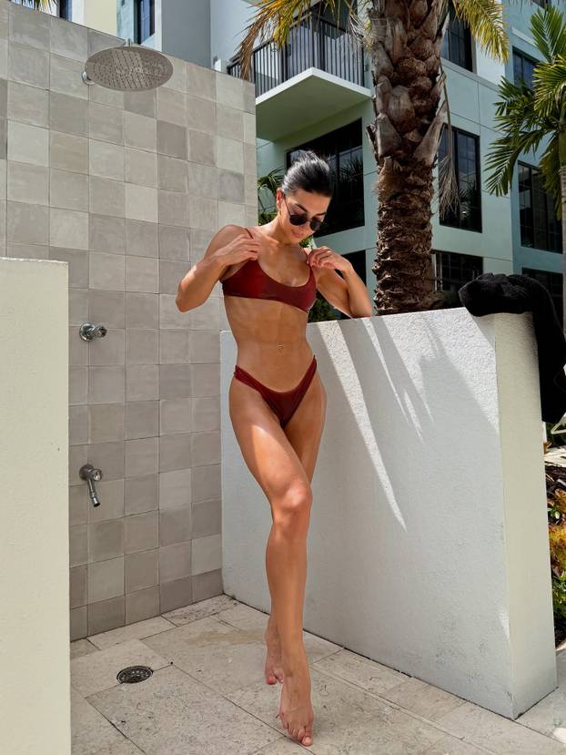 FOTO Ovo je najbolja svjetska bodibilderica. Pogledajte kako je izgledala prije transformacije