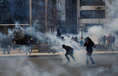 Prosvjedi u Bruxellesu: Uhićeno više od 60 ljudi, 15 je ranjeno, među njima su bili i policajci