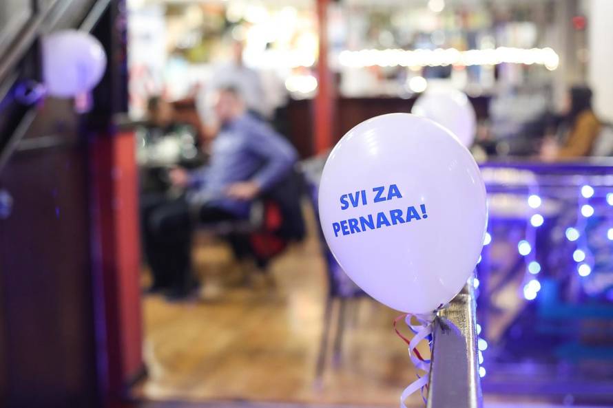 Zagreb: Izborni stožer Ivana Pernara