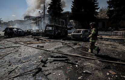 Ostaci drona izazvali požar u rafineriji nafte na jugu Rusije
