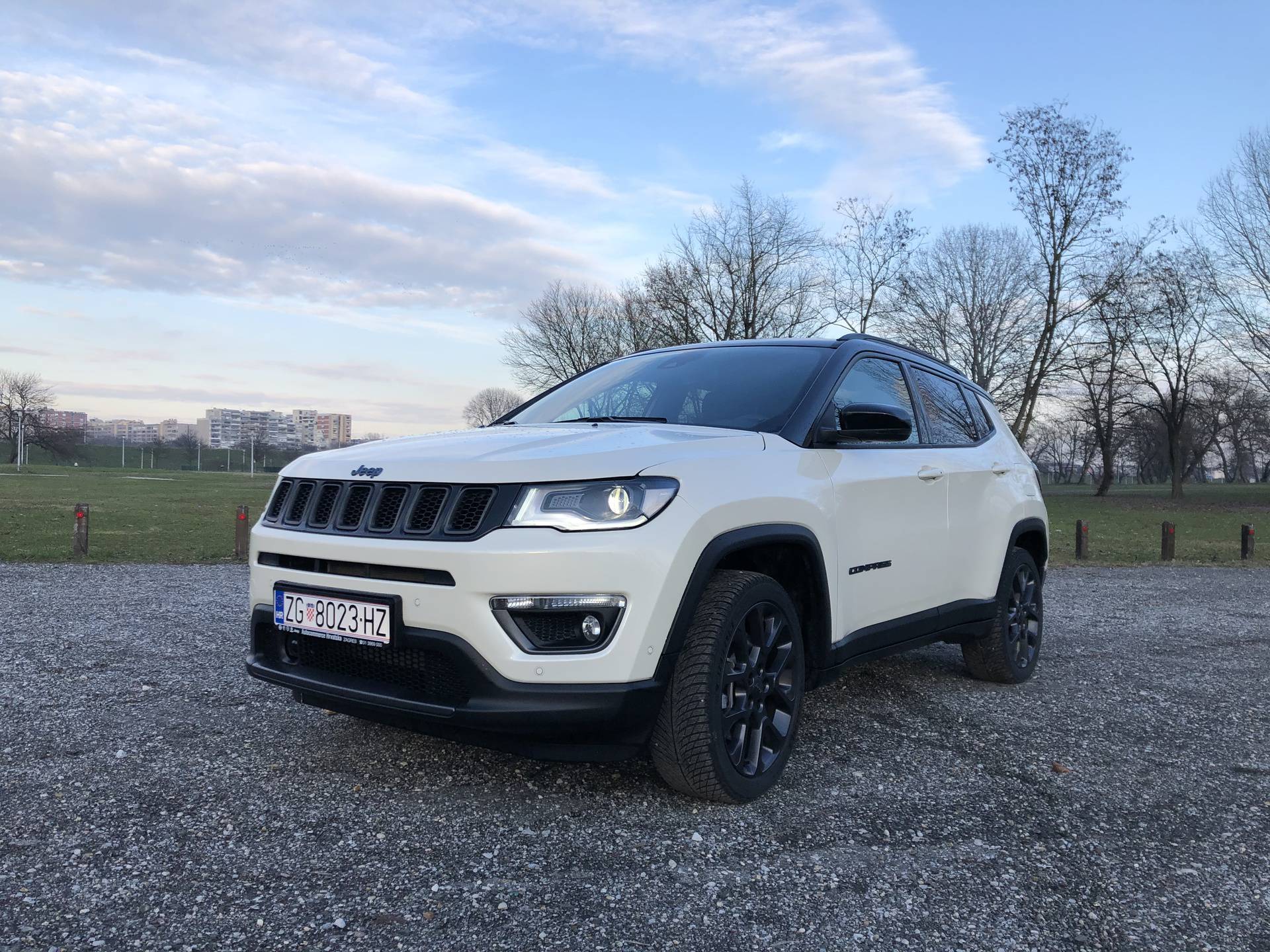 Testirali smo Compass: Prvi  je to Jeep koji može voziti na struju