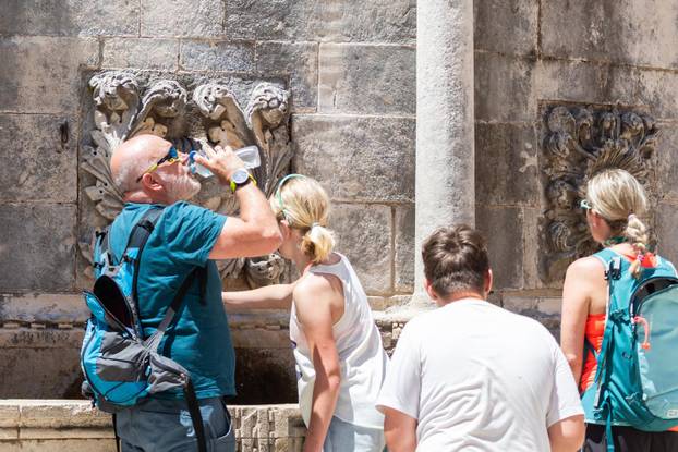 Dubrovnik: Toplinski val i visoke temperature na jugu Hrvatske