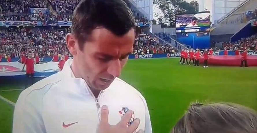 Srna zaplakao u emisiji: Fali mi tata, on je razlog mog uspjeha