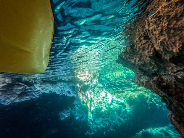 Vela Luka: Podmorje južne strane otoka Korčule