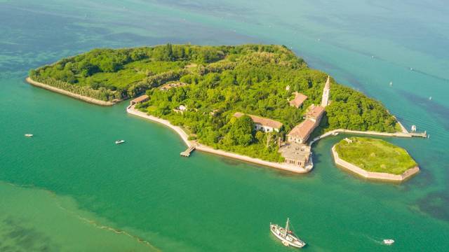 Maleni otok strave na Jadranu: Bolesnici su sami čekali smrt...