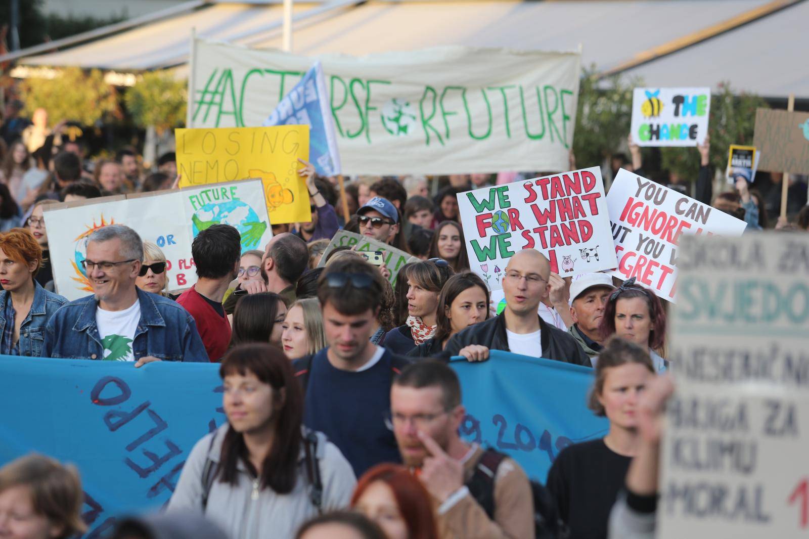 Diljem svijeta prosvjedi za klimu: Traži se hitno djelovanje