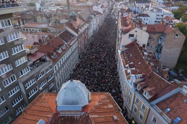 Sarajevo: Pogled iz zraka na okupljanje građana u čast Halidu Bešliću