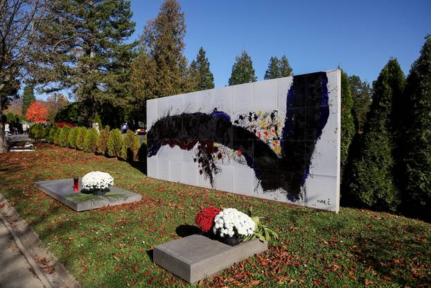 Zagreb: Svi sveti groblja poznatih osoba