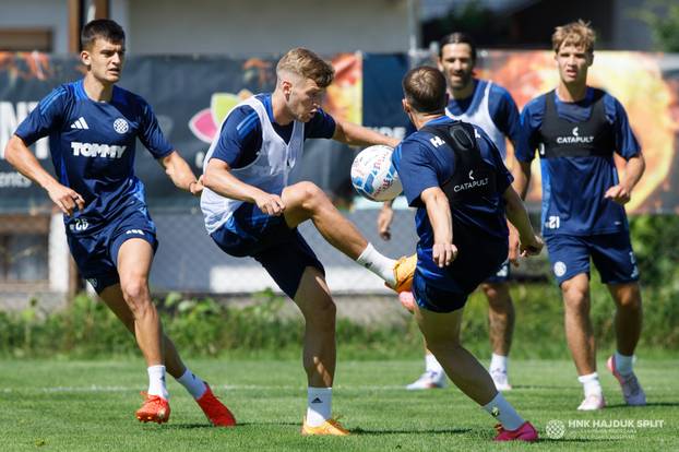 FOTO Dok neki odmaraju na Bledu, hajdukovci prolijevaju znoj! Livaja leti na treninzima