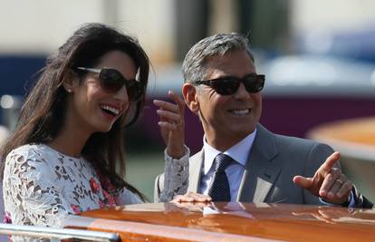 Gospodin i gospođa Clooney prošetali su i pokazali prstenje