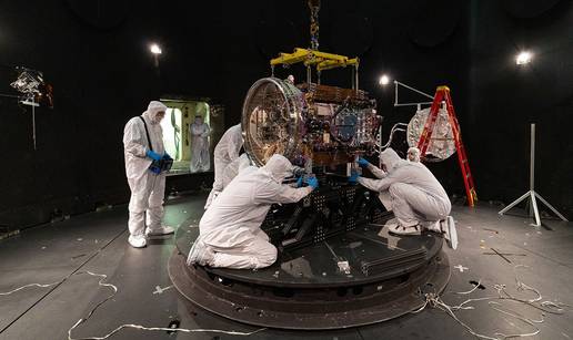 NASA &scaron;alje robota u svemir da sprije&ccaron;e pad velikog teleskopa
