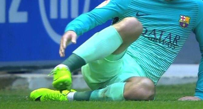Uznemirujući video: Slomio je nogu Vidalu kod 6-0 za Barcu
