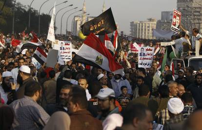 Mursijevi pristaše na ulicama ustali za šerijatske zakone 