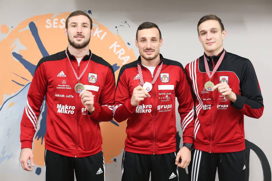 Šampioni iz iste kuće: Tri brata iz kluba hrvački prvaci države