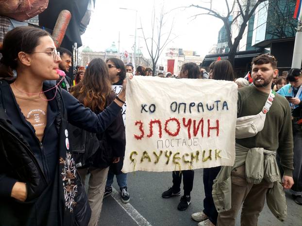 200 slika s masovnog prosvjeda