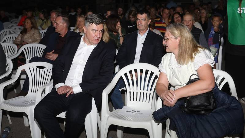 Predsednik Milanović na premieri Božićevega filma 'Alpski ratnici'