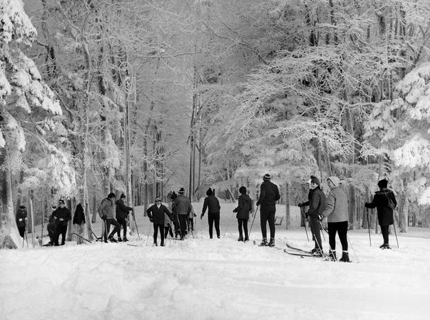 Skijaši na Sljemenu, 1969.