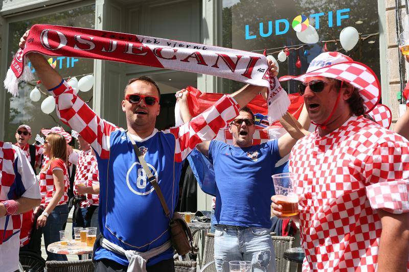 Od euforije do potpunog šoka: Svi osuđuju huligane na tribini