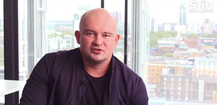 Procurila snimka: Bivši pjevač Oasisa je zlostavljao svoju curu