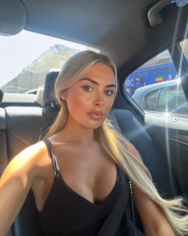 FOTO Zanosna pravnica ostavila novu 'devetku' Chelseaja zbog prevare? 'Ne može ostati odan'