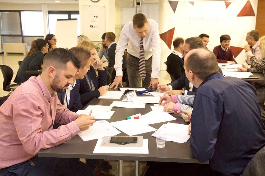 Isprobaj vodeći MBA u regiji i osiguraj posebne uvjete upisa! Experience E/MBA program