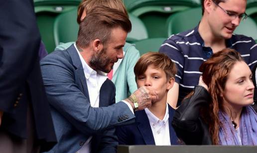 Beckham na Wimbledonu sinu Romeu brisao bradu i ljubio ga