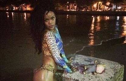 'Leopardica' Rihanna uživala je u noćnom kupanju u  Brazilu