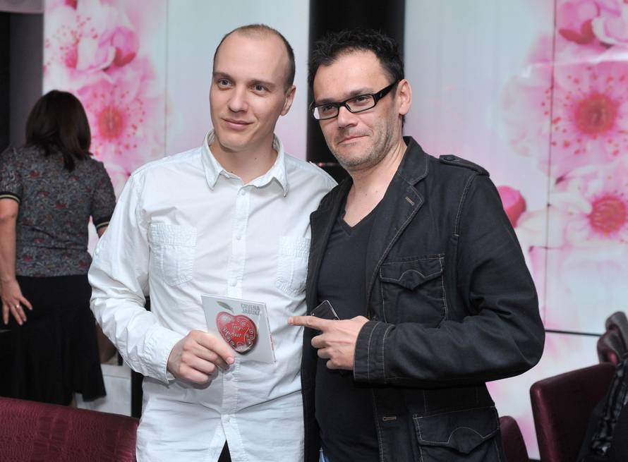 Zagreb: Crvena jabuka predstavila novi album na otvorenju Excelente bara