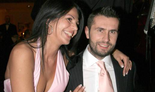 FOTO Supruga Senka najve&cacute;a je podr&scaron;ka Nenadu Bjelici: 'Ona je glavna u kuhinji i odijeva me'
