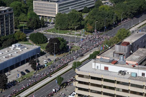 Zagreb: Pogled s visine na svečani vojni mimohod u povodu 30 godina VRO Oluja