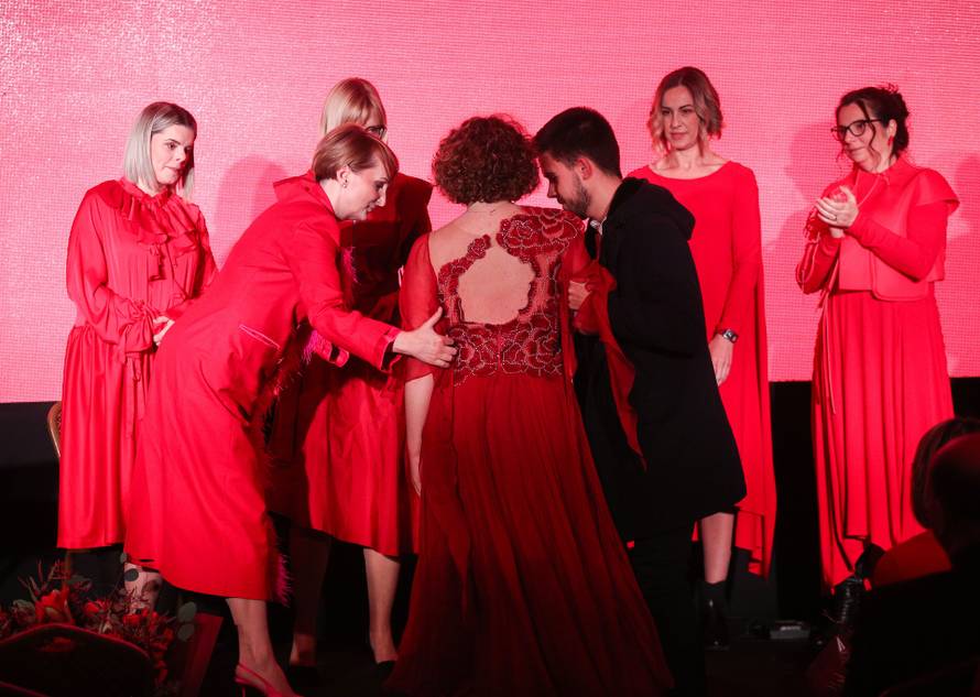 Zagreb: Svečano obilježavanje Dana crvenih haljina u hotelu Esplanade 