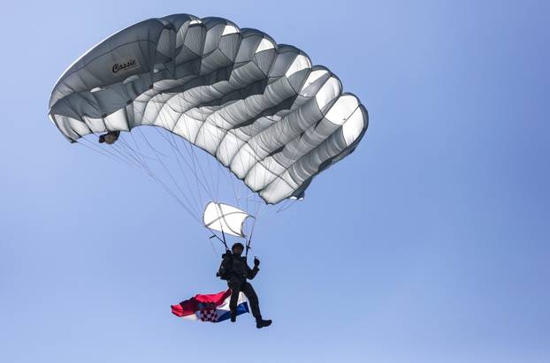 Obilježavanje Dana oružanih snaga na jezeru Jarun