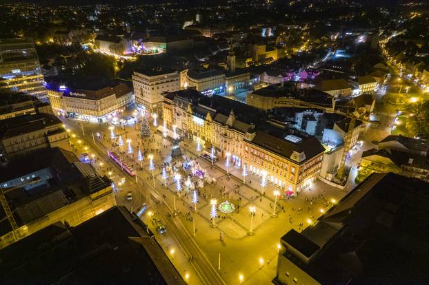 Pogled iz zraka na Advent u Zagrebu