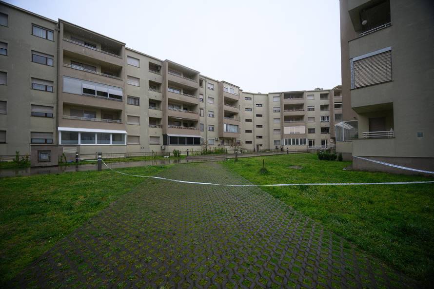 Zagreb: Olujno nevrijeme oštetilo krov zgrade na Horvaćanskoj cesti na Vrbanima