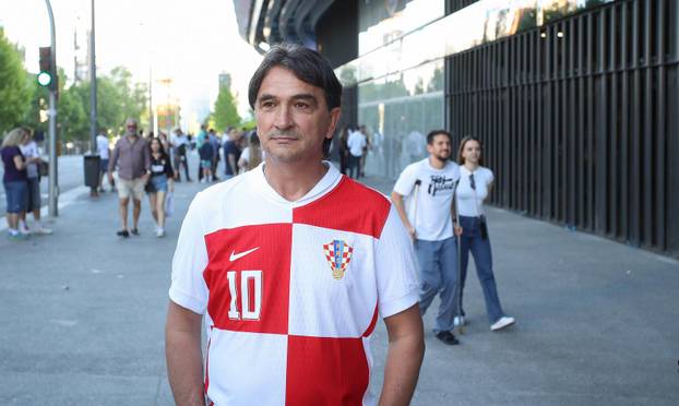 Madrid: Zlatko Dalić se susreo s obožavateljima nakon utakmice Real Madrid - Real Sociedad