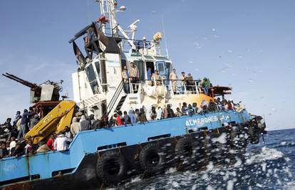 Brodovi s izbjeglicama su se prevrnuli, najmanje 100 mrtvih