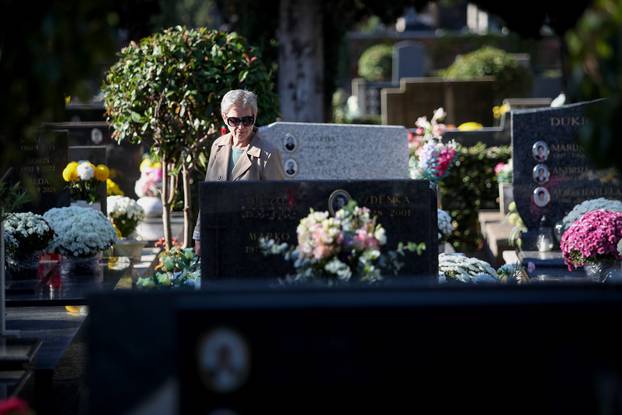 Zadar: Blagdan Svih svetih na Gradskom groblju