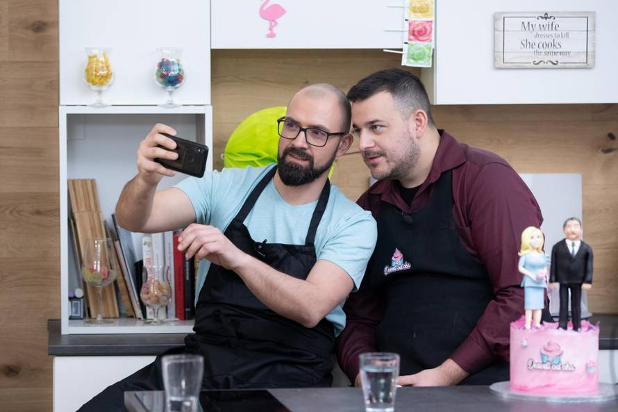 Veliko finale showa 'Deserti od oka': Ovo na torti su Kolinda i Zoki? Izgledaju kao mladenci!