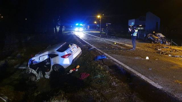 Užas u Tušiloviću: Dvoje mrtvih u sudaru, još troje ozlijeđenih